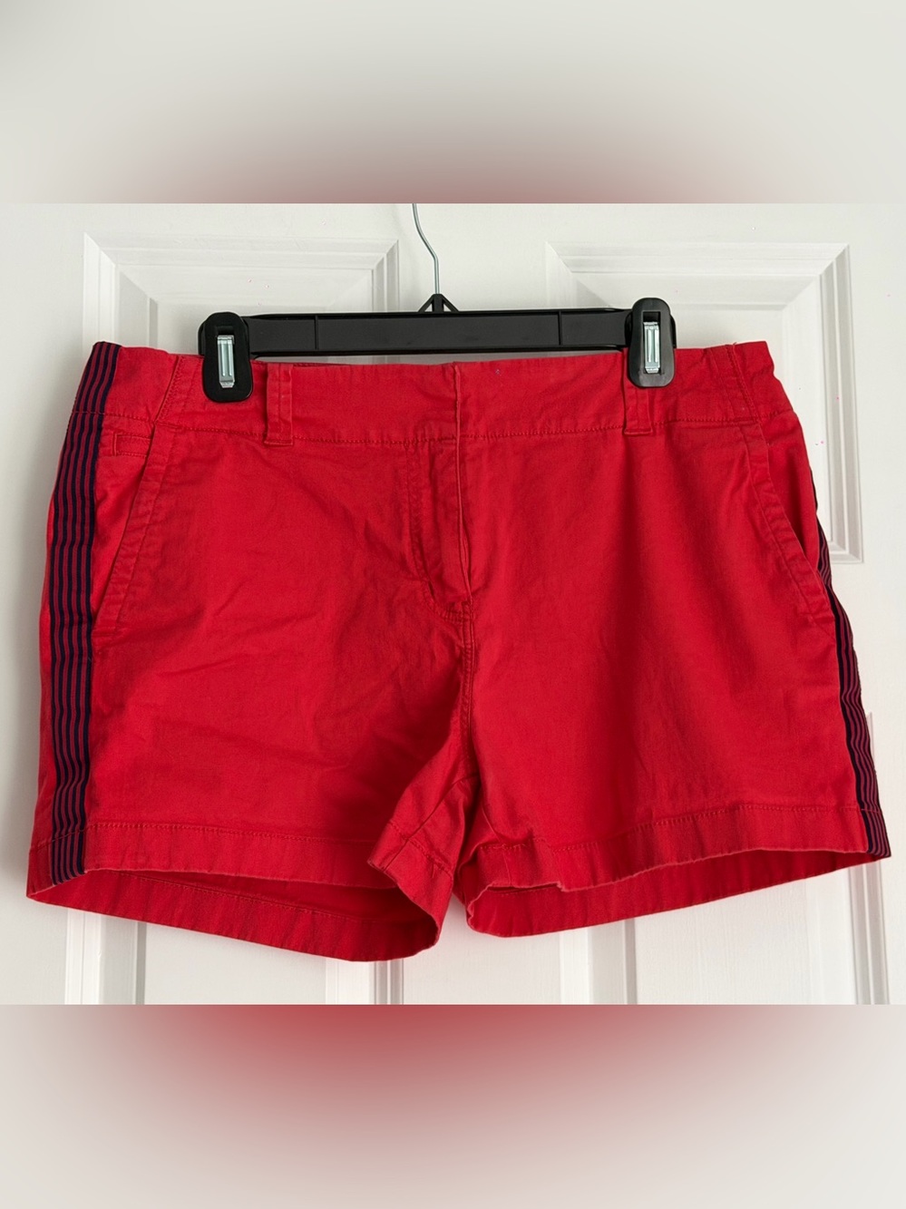 Vineyard Vines Women’s Red Shorts  Chino Tuxedo Stripe Cotton Preppy Size 12